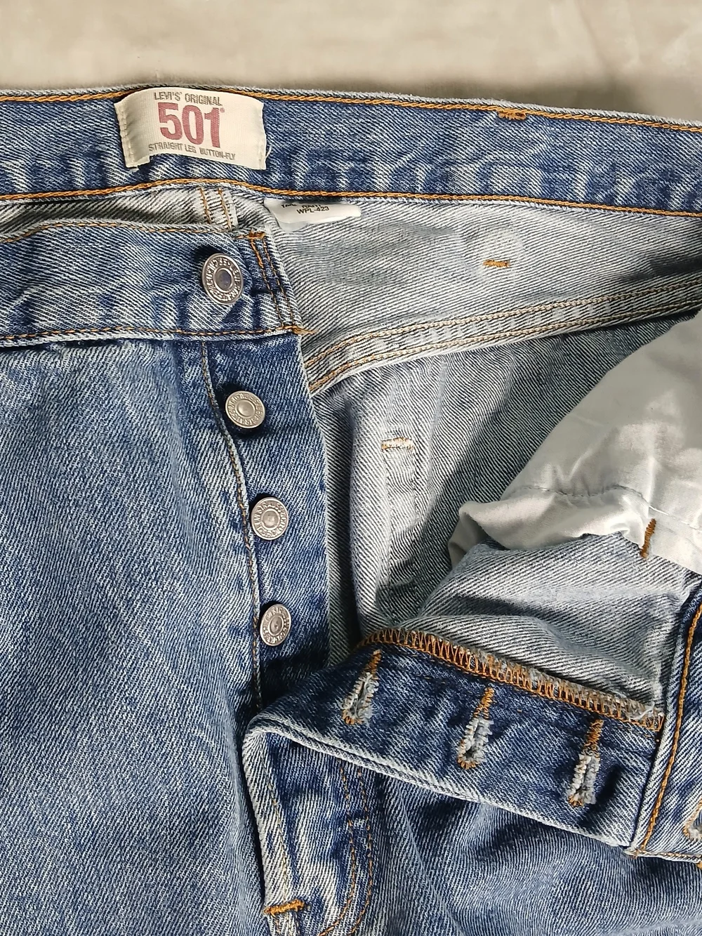 Levi's 501 Jeans 40x32 Men's Tagged 40x34 Straight Leg Button Fly